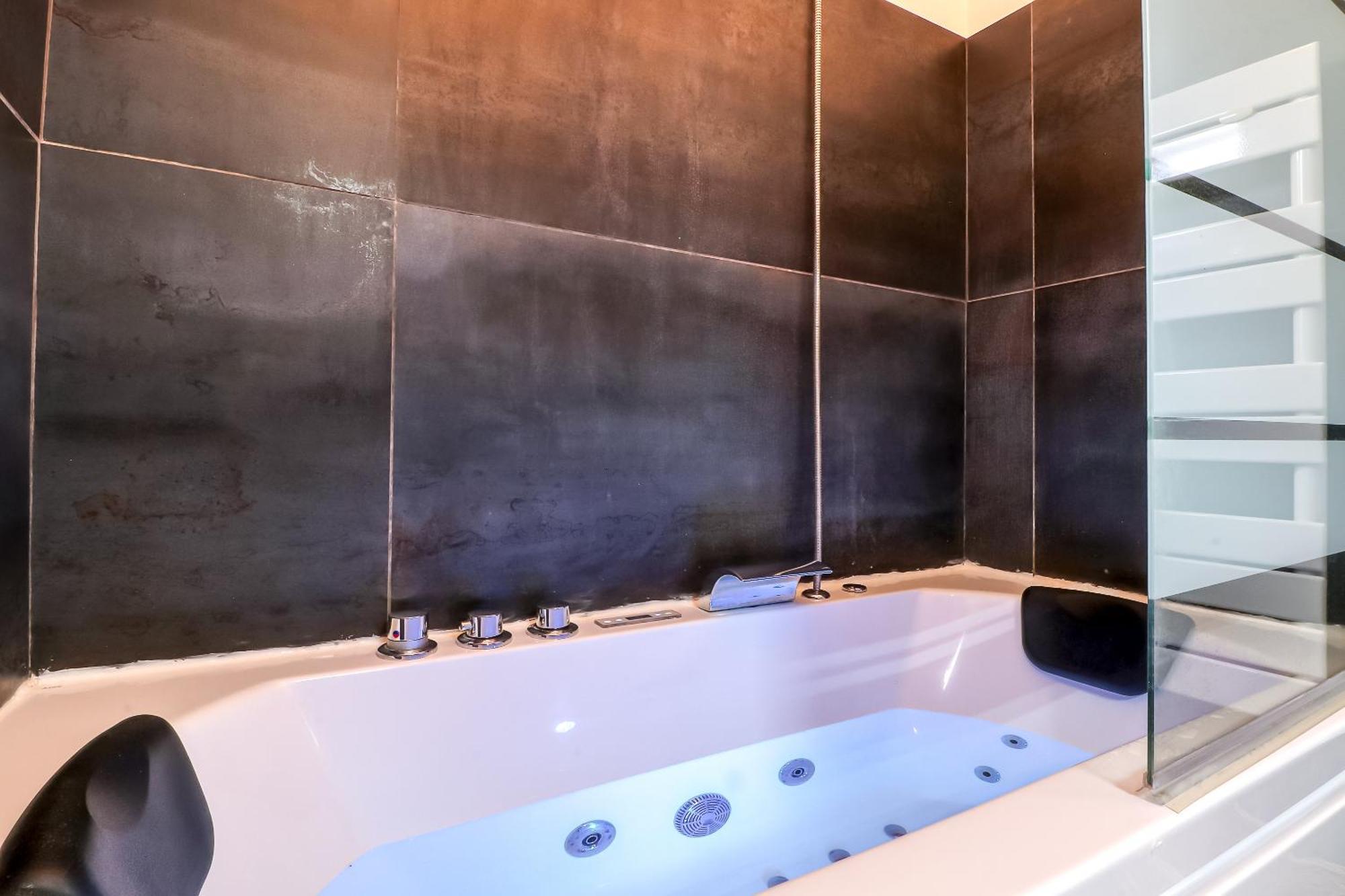 Le Vintage, Appart,Hotel Particulier, Centre Nimes Maisoncarreeconciergerie Buitenkant foto